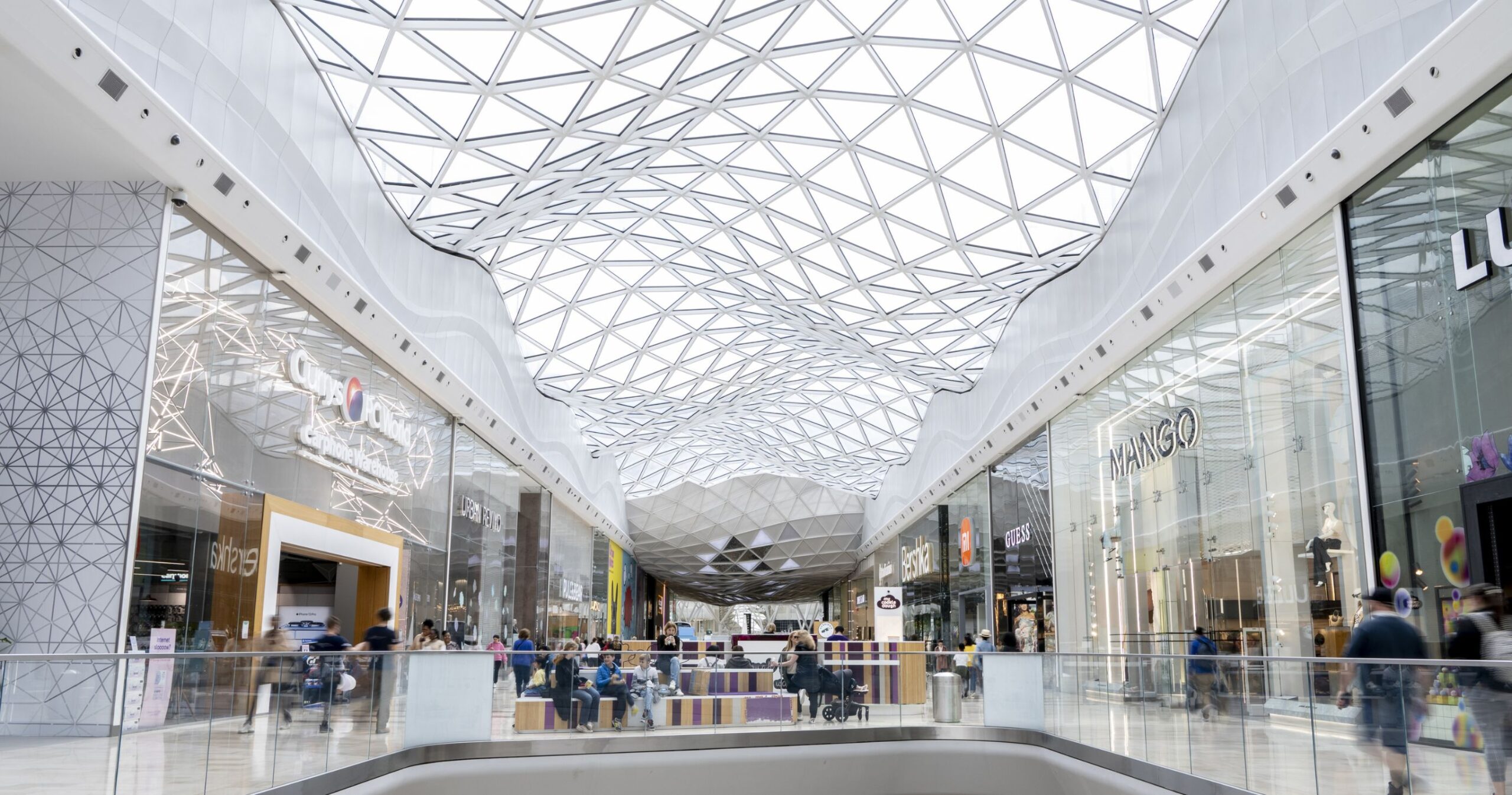 Shopping centre lift monitoring case study — SafeLine